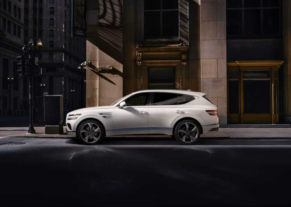 Side exterior view of Genesis GV80.