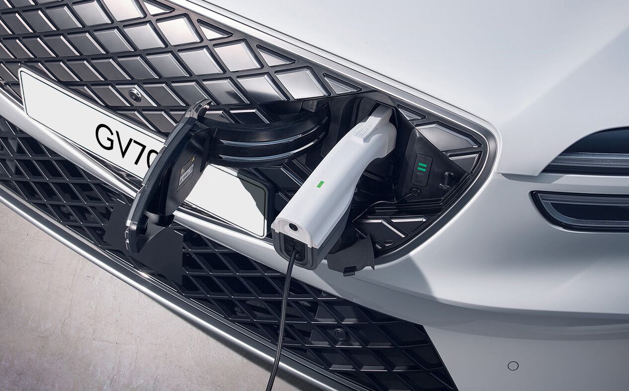 The charger is inserted into the G-Matrix Patterned Grille’s Hidden Charging Door.