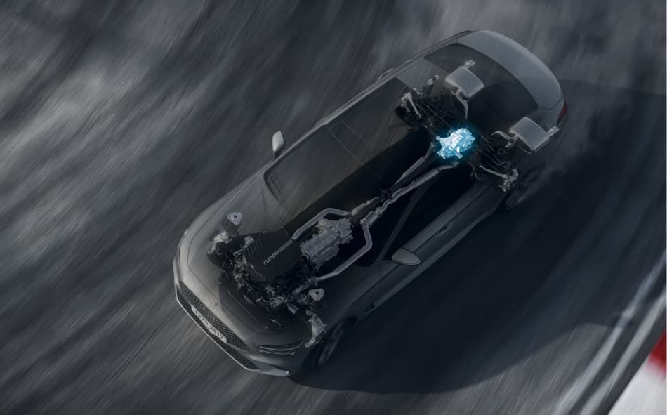G70 taking a turn on a race track