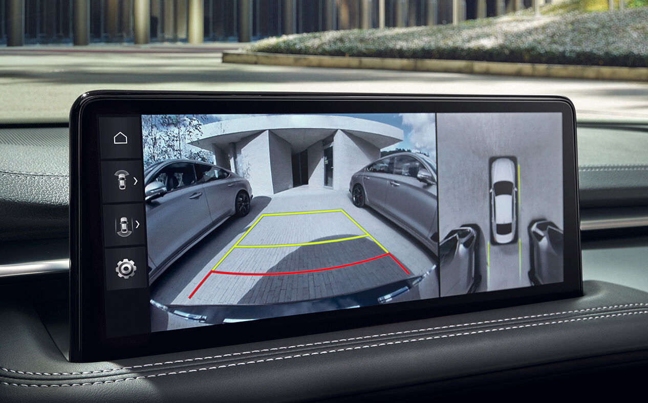 Closeup of G70’s 3D surround view monitor
