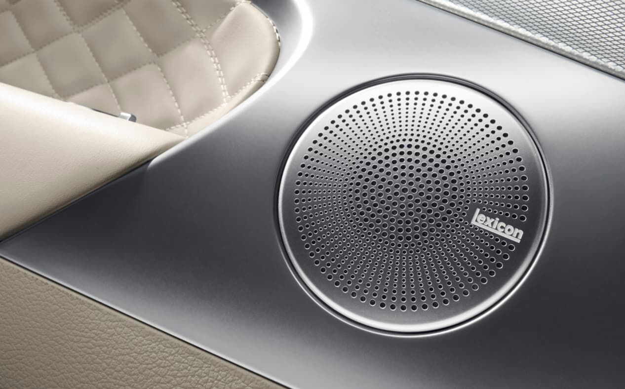 Close-up of the G70's Lexicon speaker system