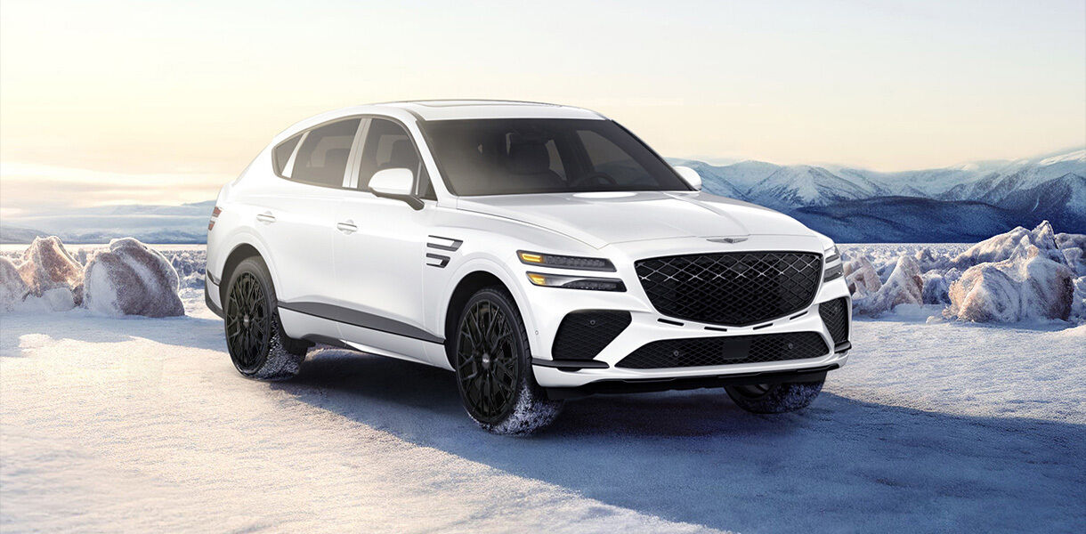 coupé gv80 garé dans la neige