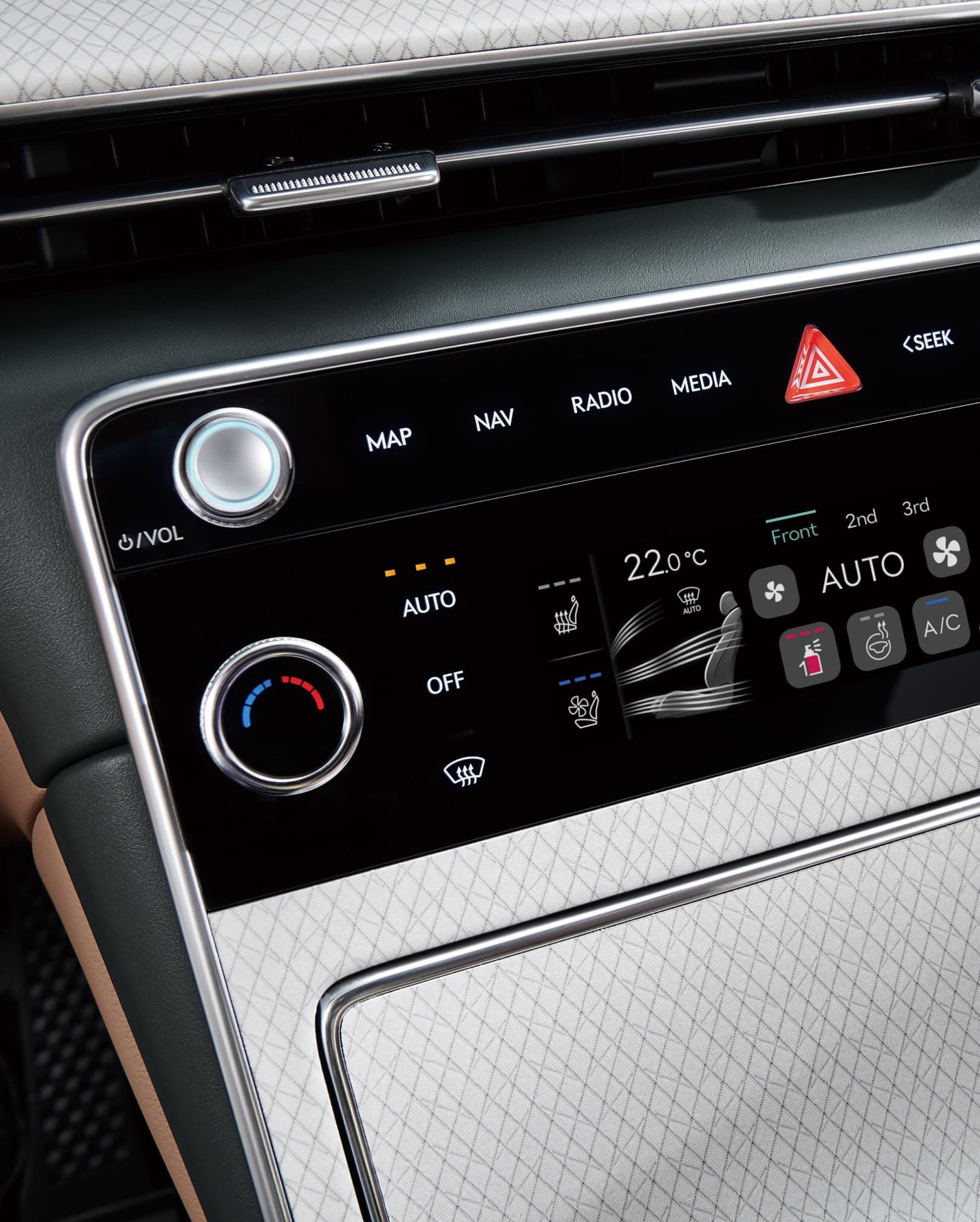 Le panneau de commande de la climatisation à l'intérieur du GV80 Coupé avec le sélecteur de fragrance activé.