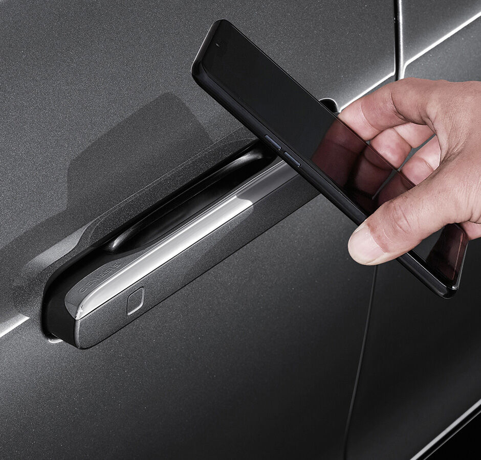 opening vehicle door