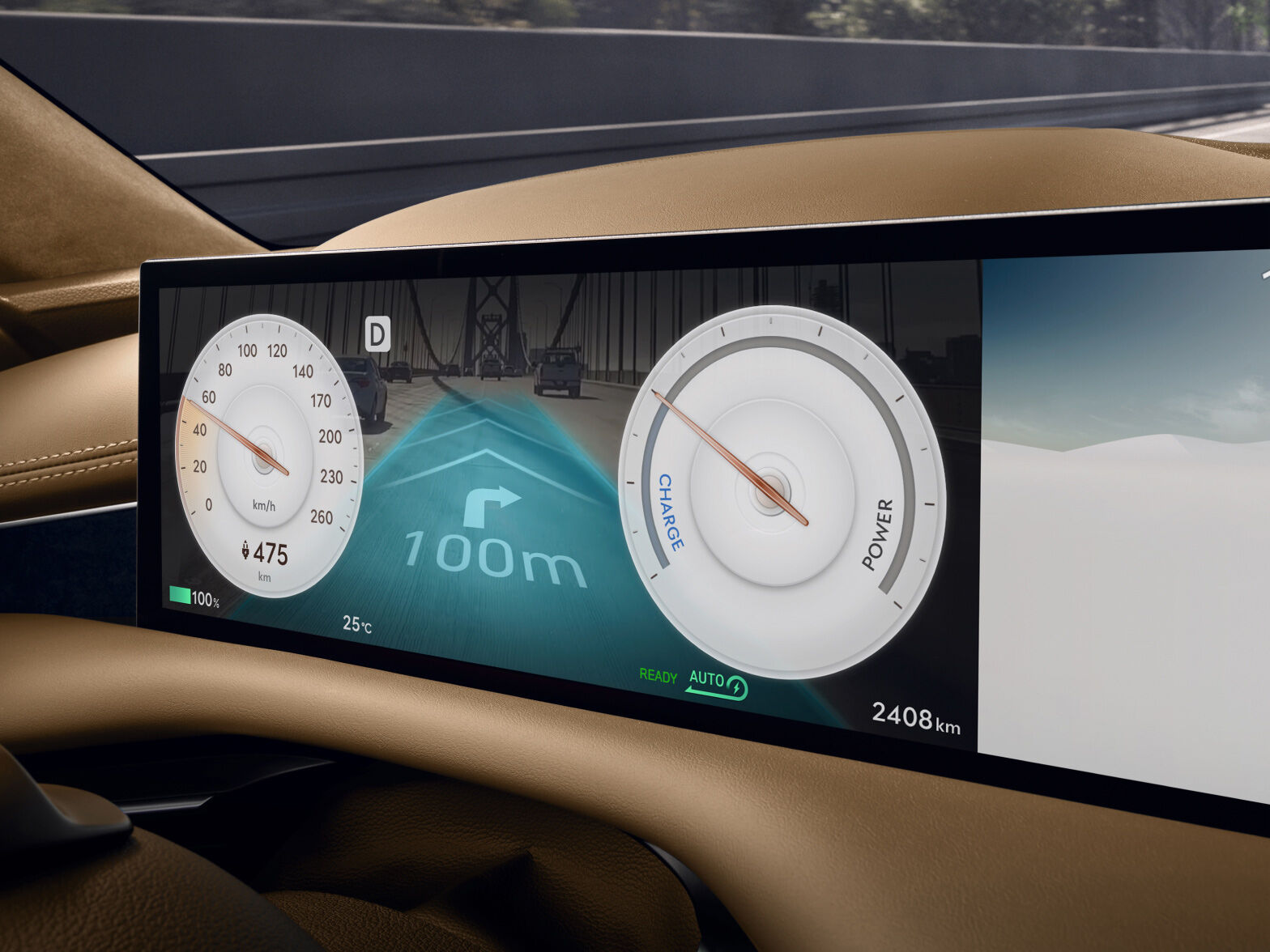 The panoramic display in front of the front seats displays augmented reality navigation. 