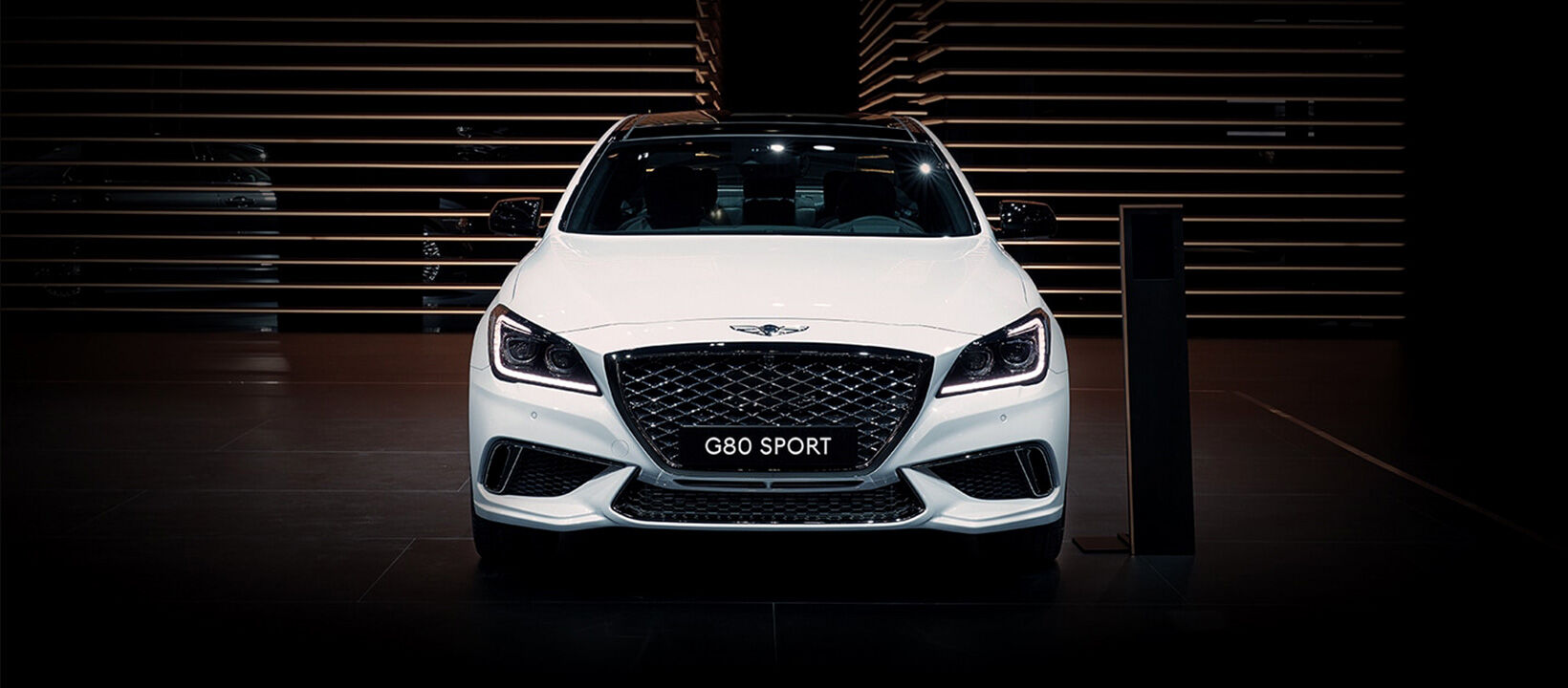 genesis-seoul-motor-show-vehicle-display-g80-sport-large