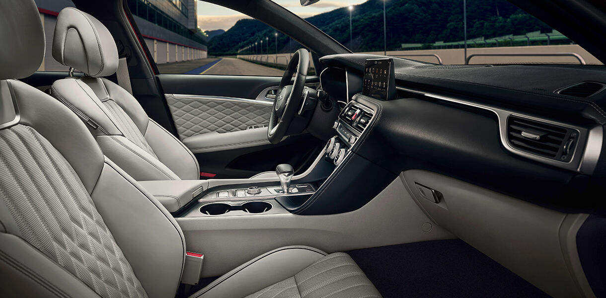 genesis-g70-design-nappa-leather-large.jpg