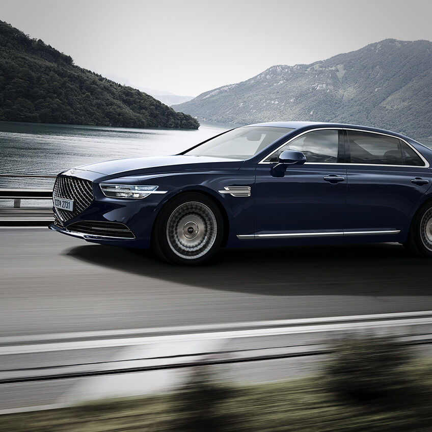 genesis-g90-gallery-gallery-exterior-large-4.jpg