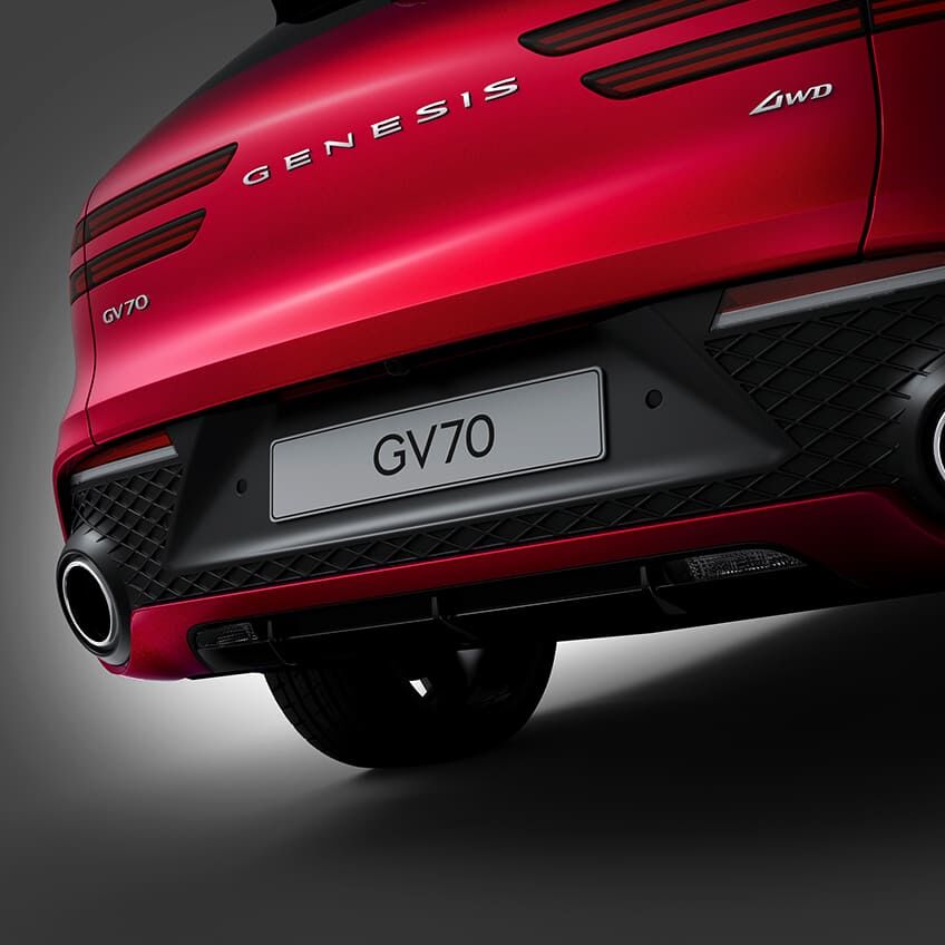genesis-gv70-gallery-sport-exterior-gallery-popup-large-1.jpg