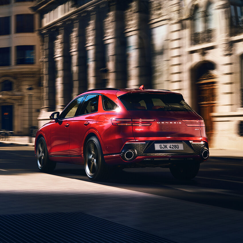 genesis-gv70-gallery-sport-exterior-gallery-large-3.jpg