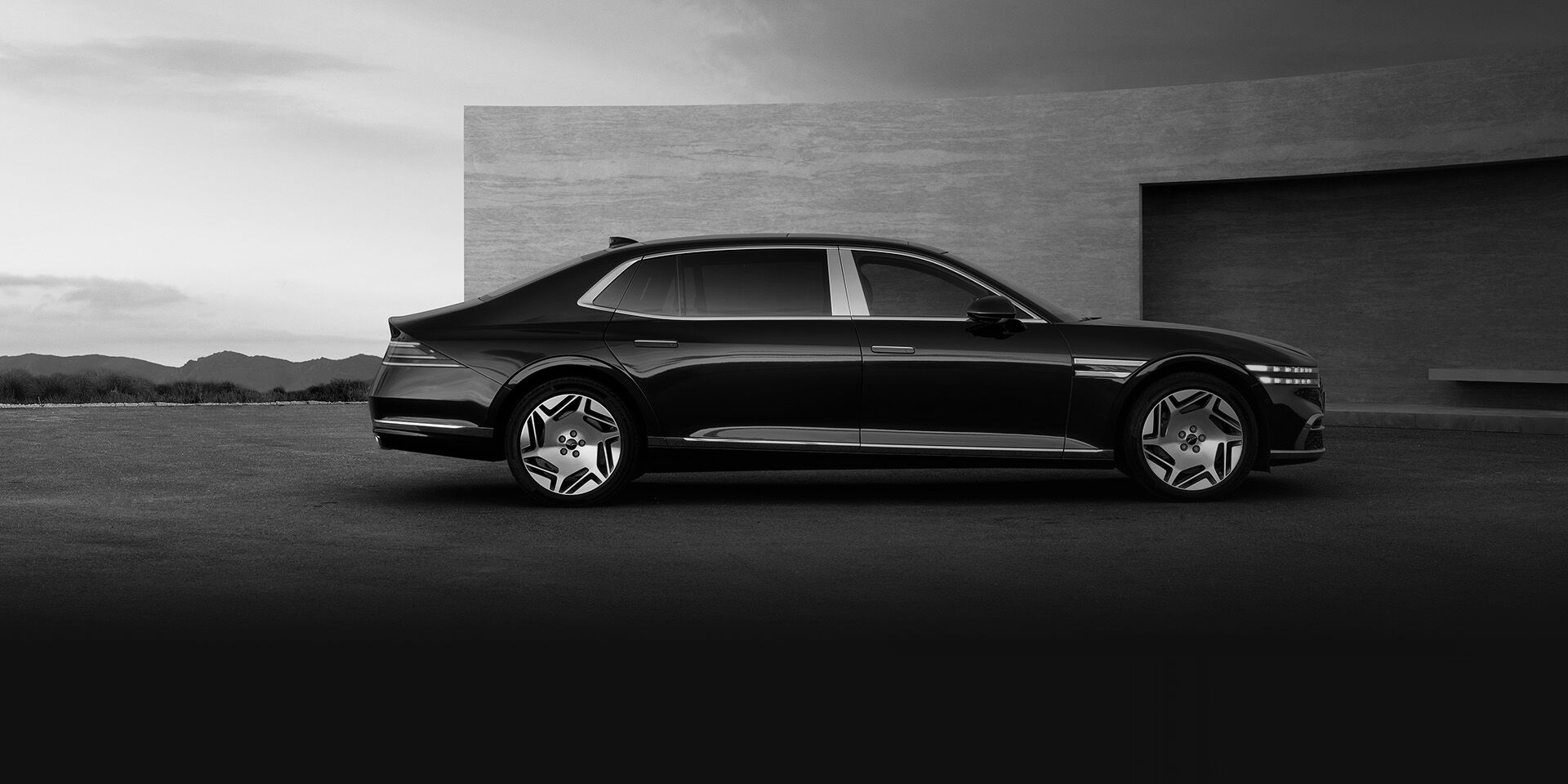 G90 long wheel base vehicle