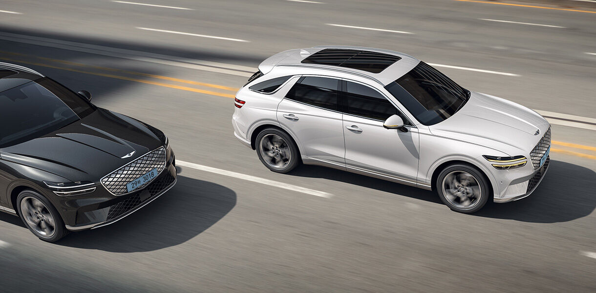 Genesis Electrified GV70 blind-spot collision-avoicance assist