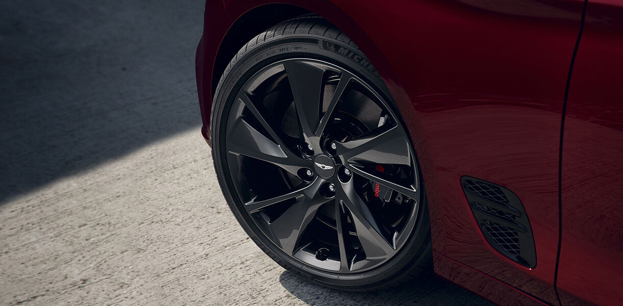 Genesis G70 Shooting Brake Rear Quad lamps