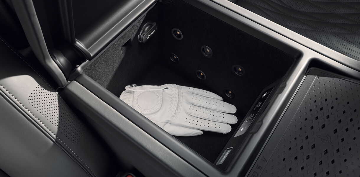 Genesis G90 UV light- sterilized armrest box