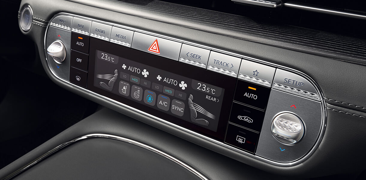 Genesis G90 Touch type air conditioning panel