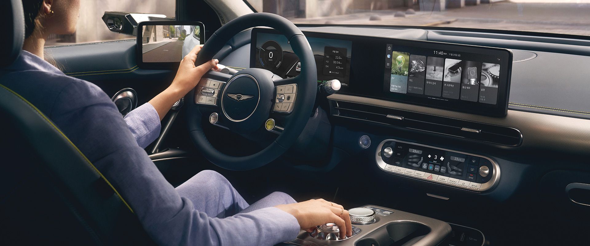 genesis-ww-gv60-design-interior-driver-v