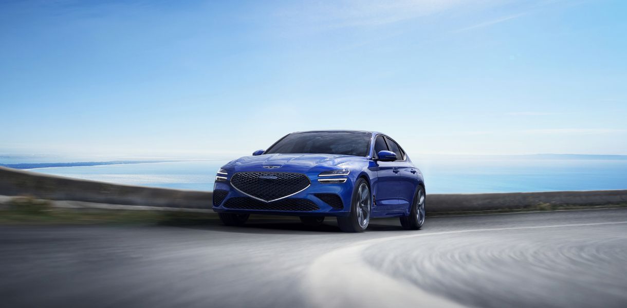 Blue_Sedan_Exterior_F_1220x600 - 19