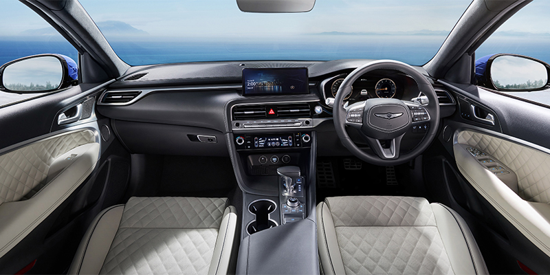 Blue_Sedan_Interior-RHD_RT_800x400_RT.jpg