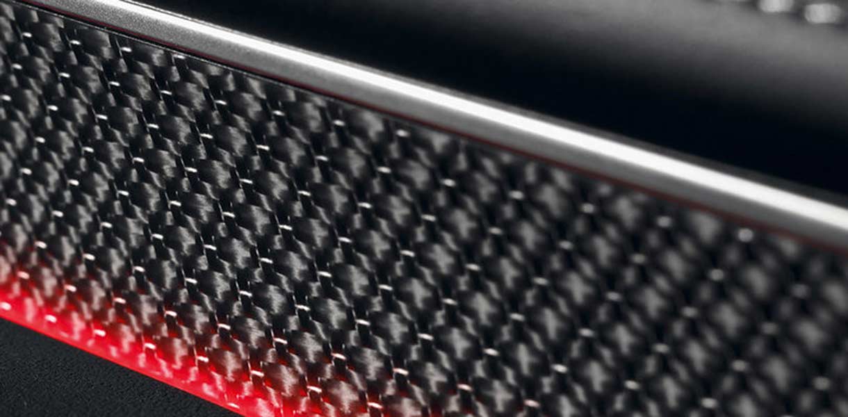 Real carbon garnishes hint at dynamic sportiness, with carbon garnish options in red and silver that further elevate the ambience