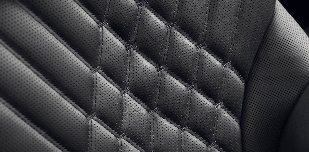G80-1220x600 - G80_G80-BLACK_Interior_quilting_1220x600