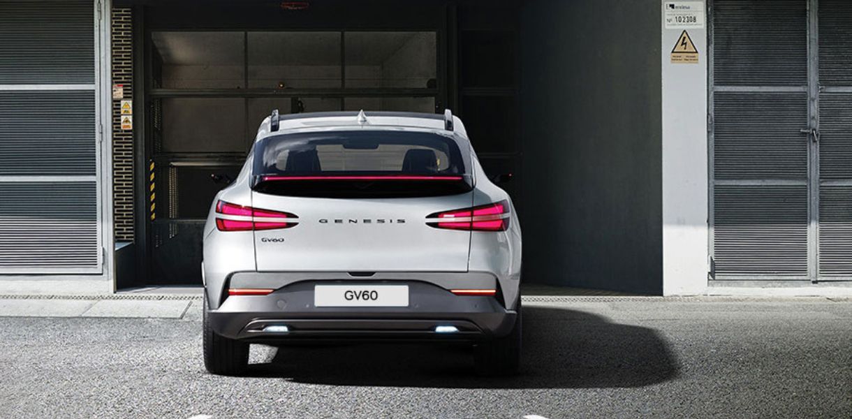 GENESIS GV60 Reverse Parking Collision-Avoidance Assist (PCA)