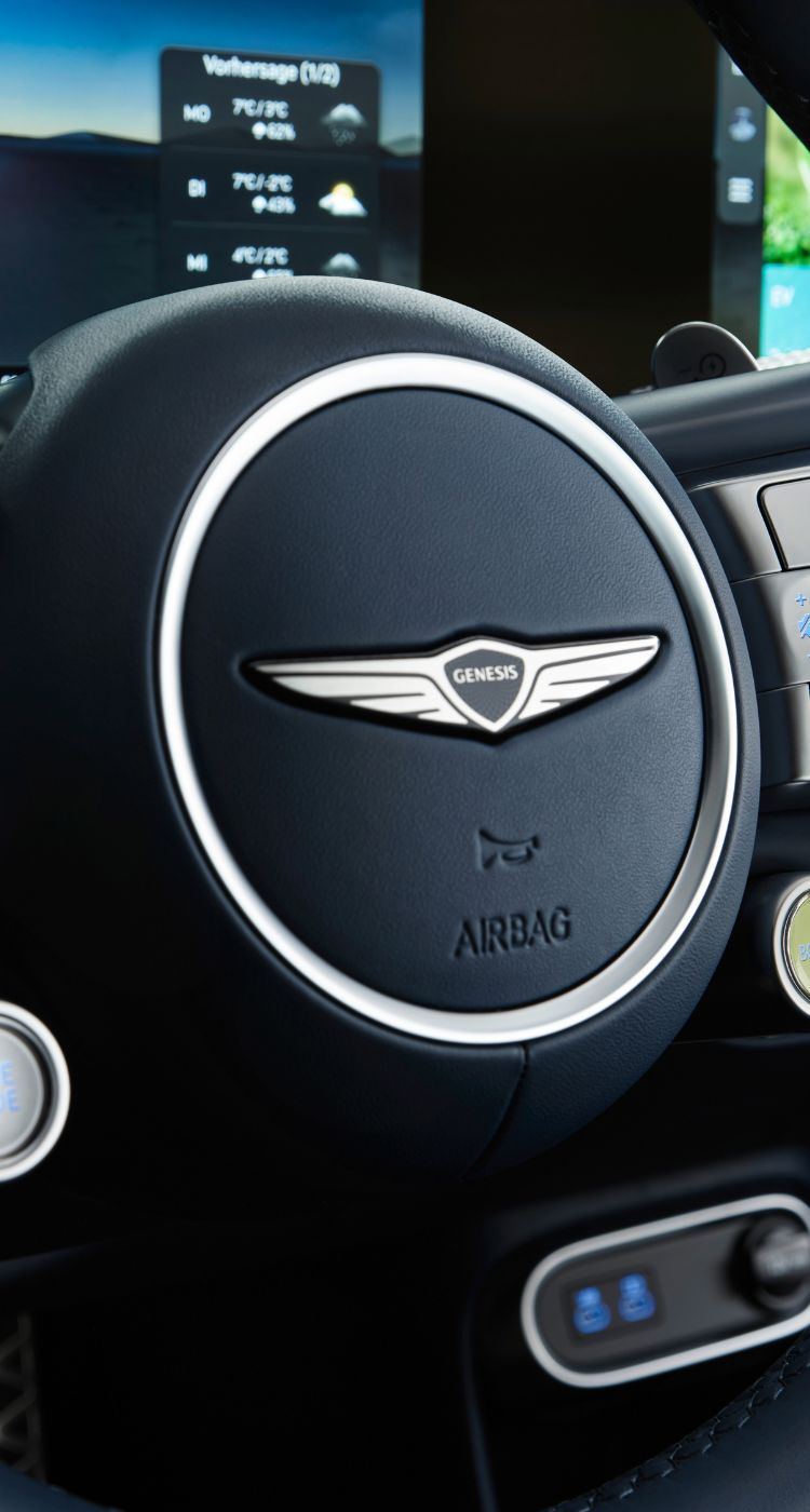 GV60-interior-interior-steering-wheel-my23-750x1400 - 2