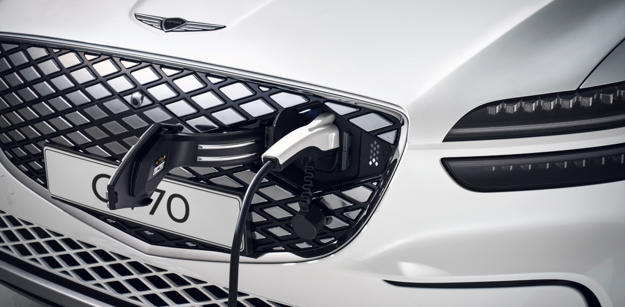 genesis-gv70-PARKING-COLLISION-AVOIDANCE-ASSIST