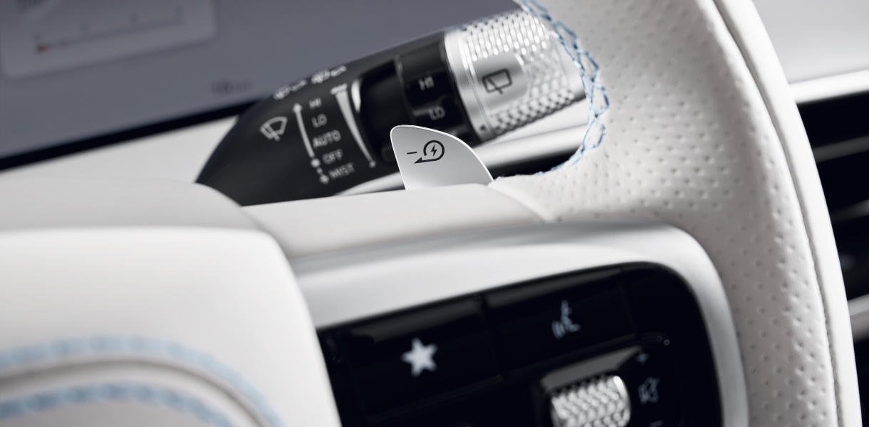 genesis-gv70ev-PADDLE REGENERATIVE BRAKING 