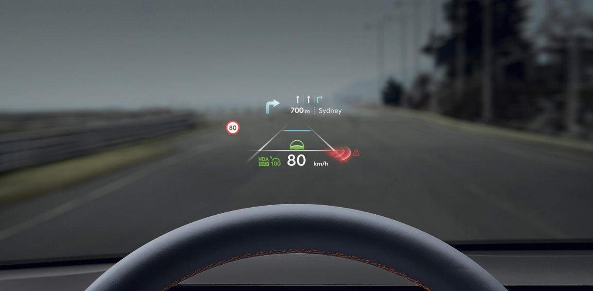 genesis-gv70ev-INTUITIVE-HEAD-UP-DISPLAY 