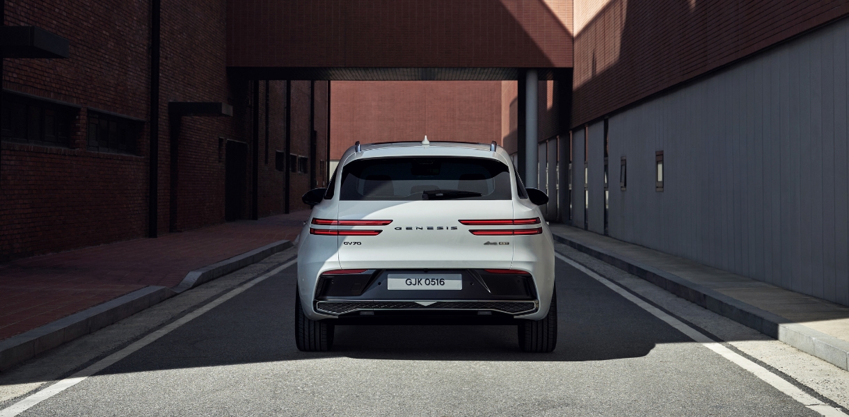 SAFE DRIVING_FUTURISTIC-REAR 