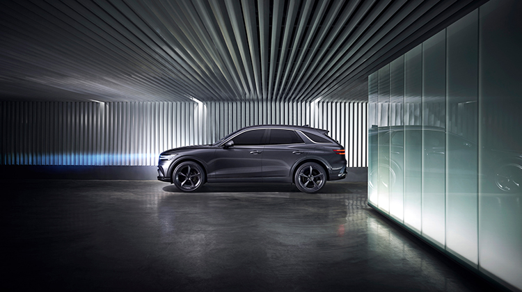 GV70 Side Profile
