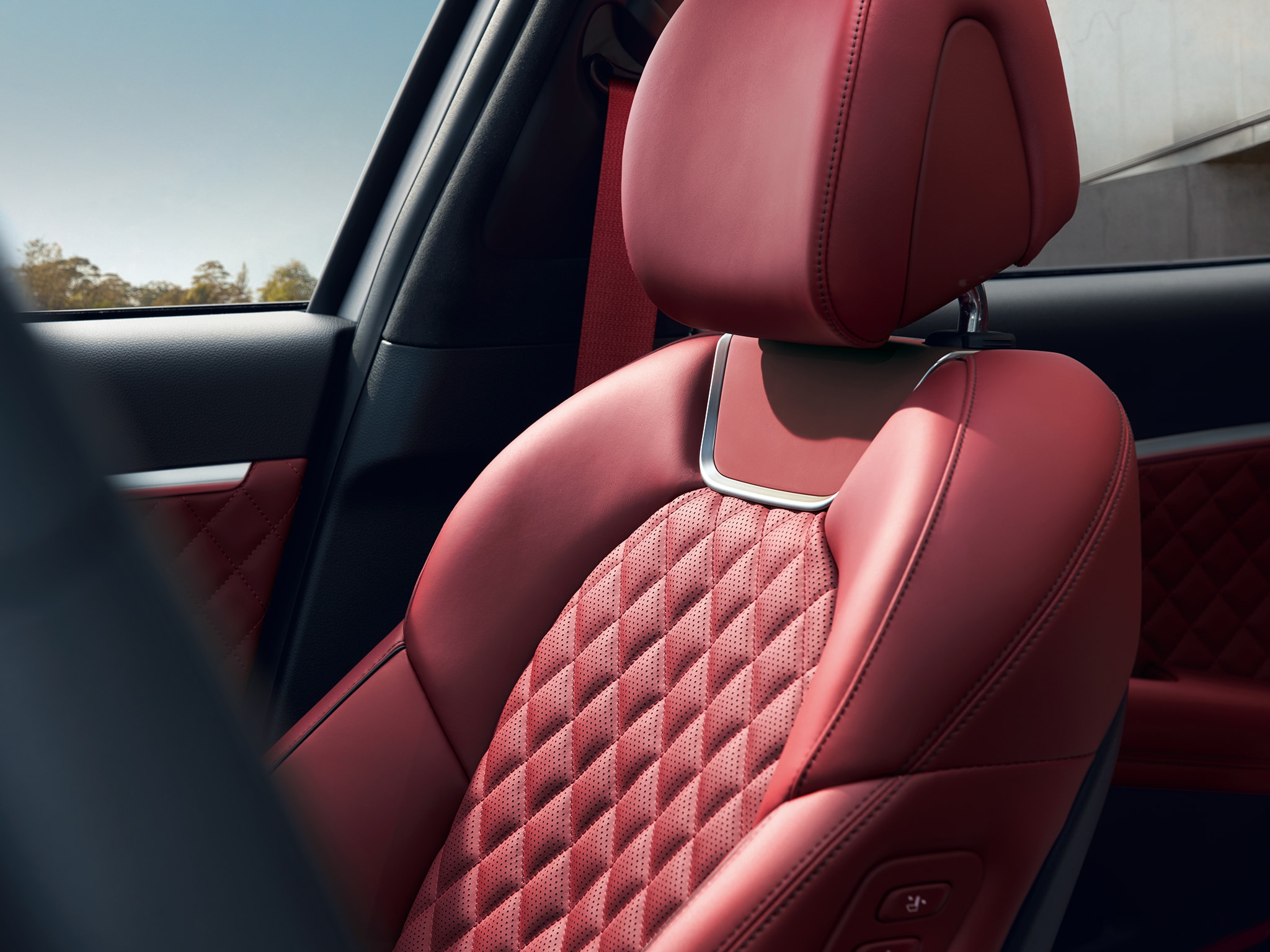 2022 Genesis G70 diamond quilted leather sport seats.