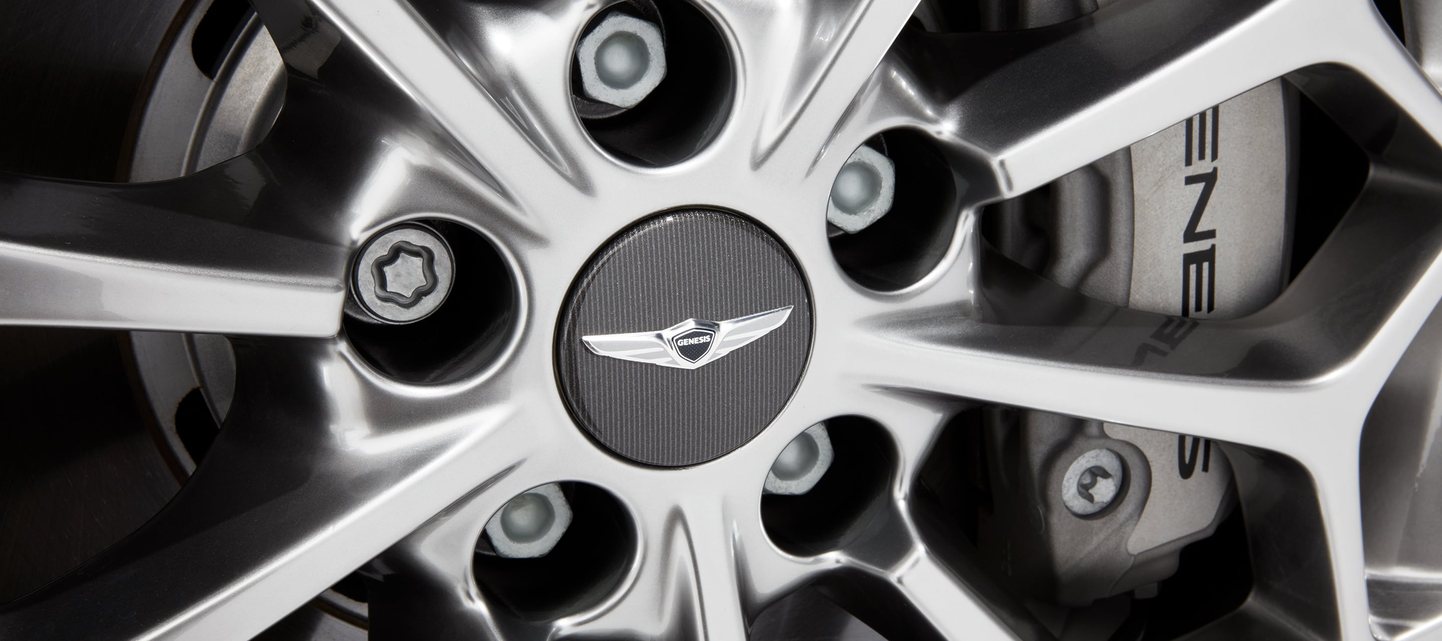 Wheel lock accessory for the 2022 Genesis G80.