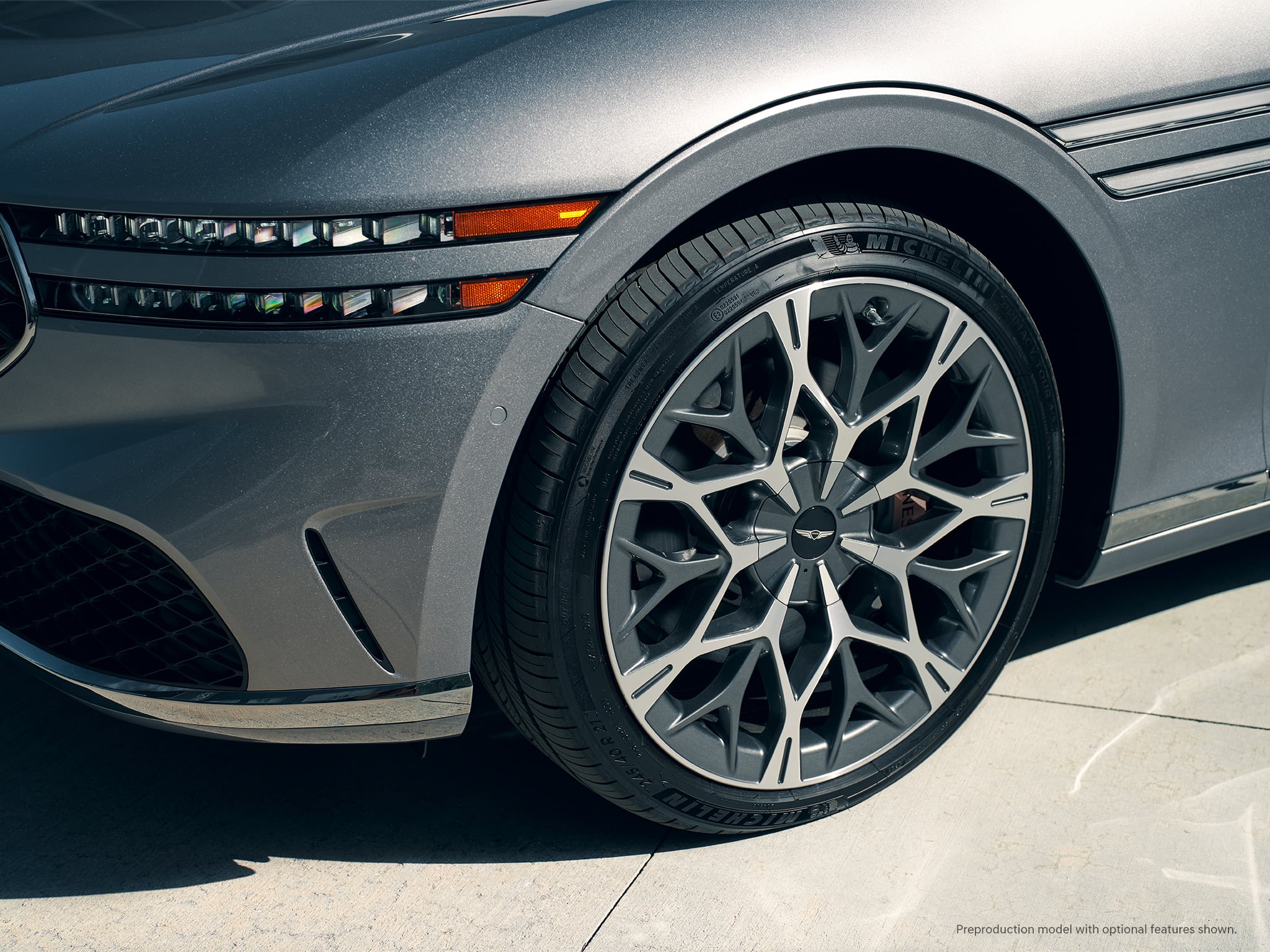 2023 Genesis G90 shown with 21-inch alloy wheels.