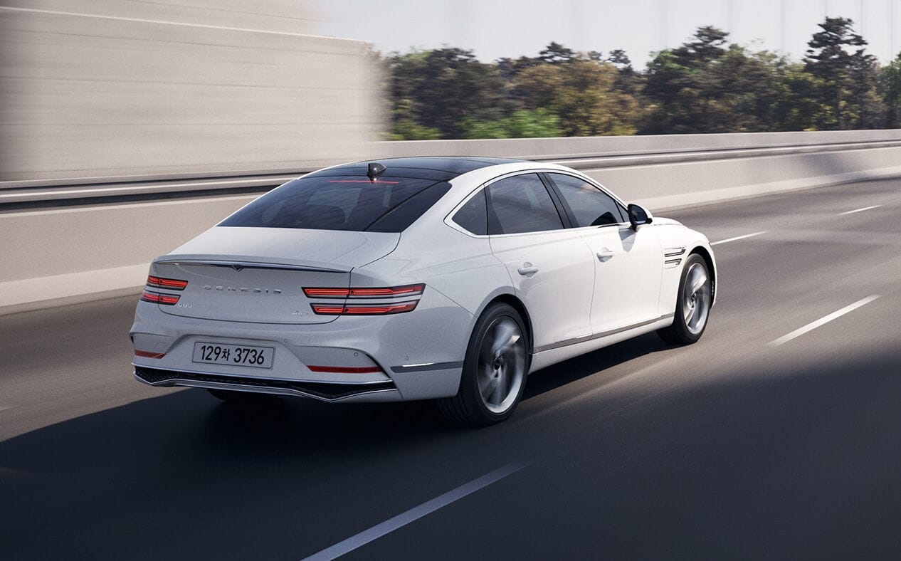 ҚАТАР АУЫСТЫРУ КЕЗІНДЕ КӨМЕК ФУНКЦИЯСЫ БАР ЕКІНШІ БУЫННЫҢ АВТОМАГИСТРАЛЬ БОЙЫНША ЖҮРГІЗУ КӨМЕКШІСІ